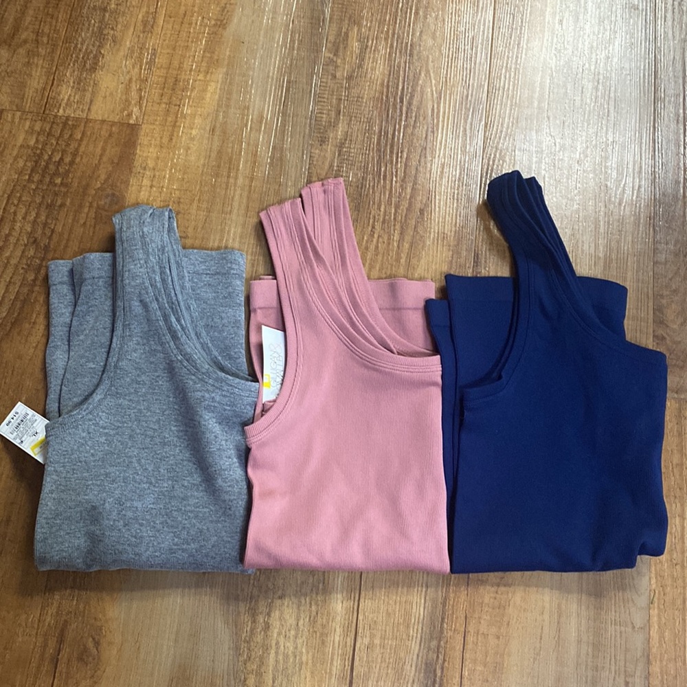 3 Gilligan & O’Malley seamless layering tank tops pink, gray and navy size XL